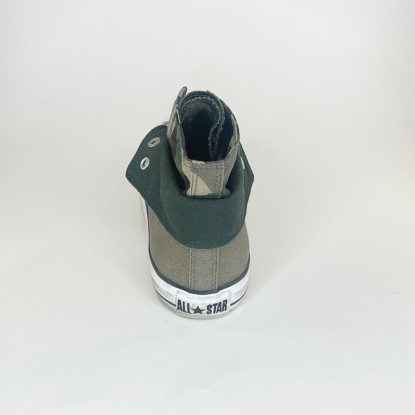 Chuck Taylor Two Fold Hi “Camo” *Pre-Owned* Size 9m/11w