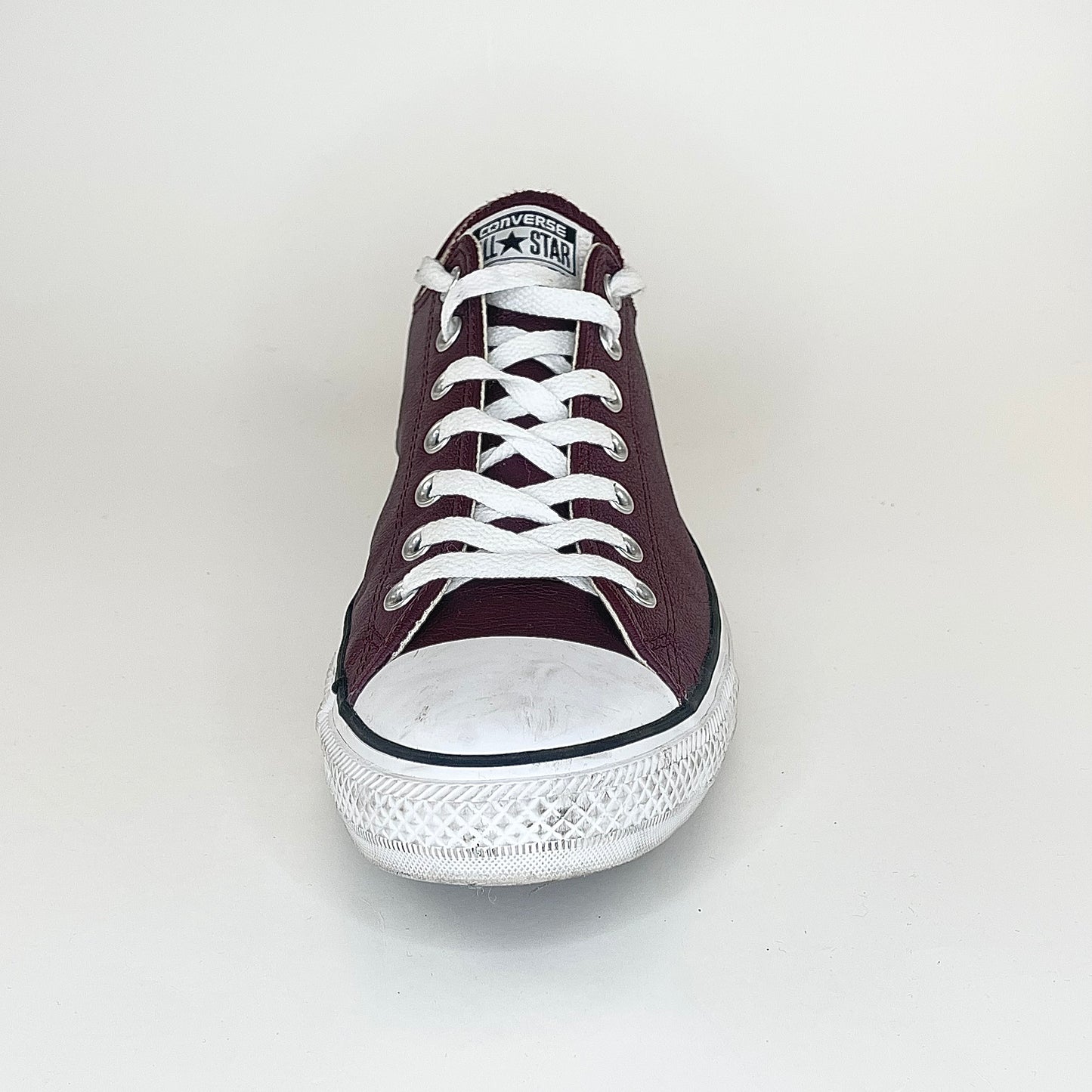 Chuck Taylor Ox “Leather Burgundy” *Pre-Owned* Size 10m/12w