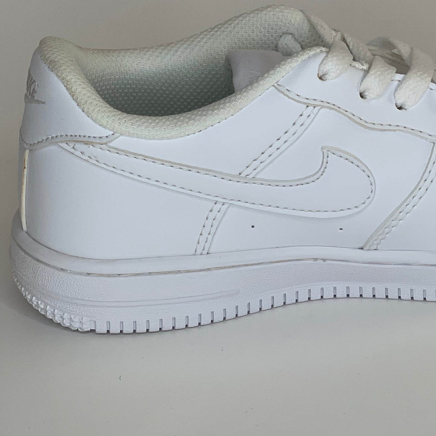 Air Force 1 Low “Triple White” (PS) Pre-Owned