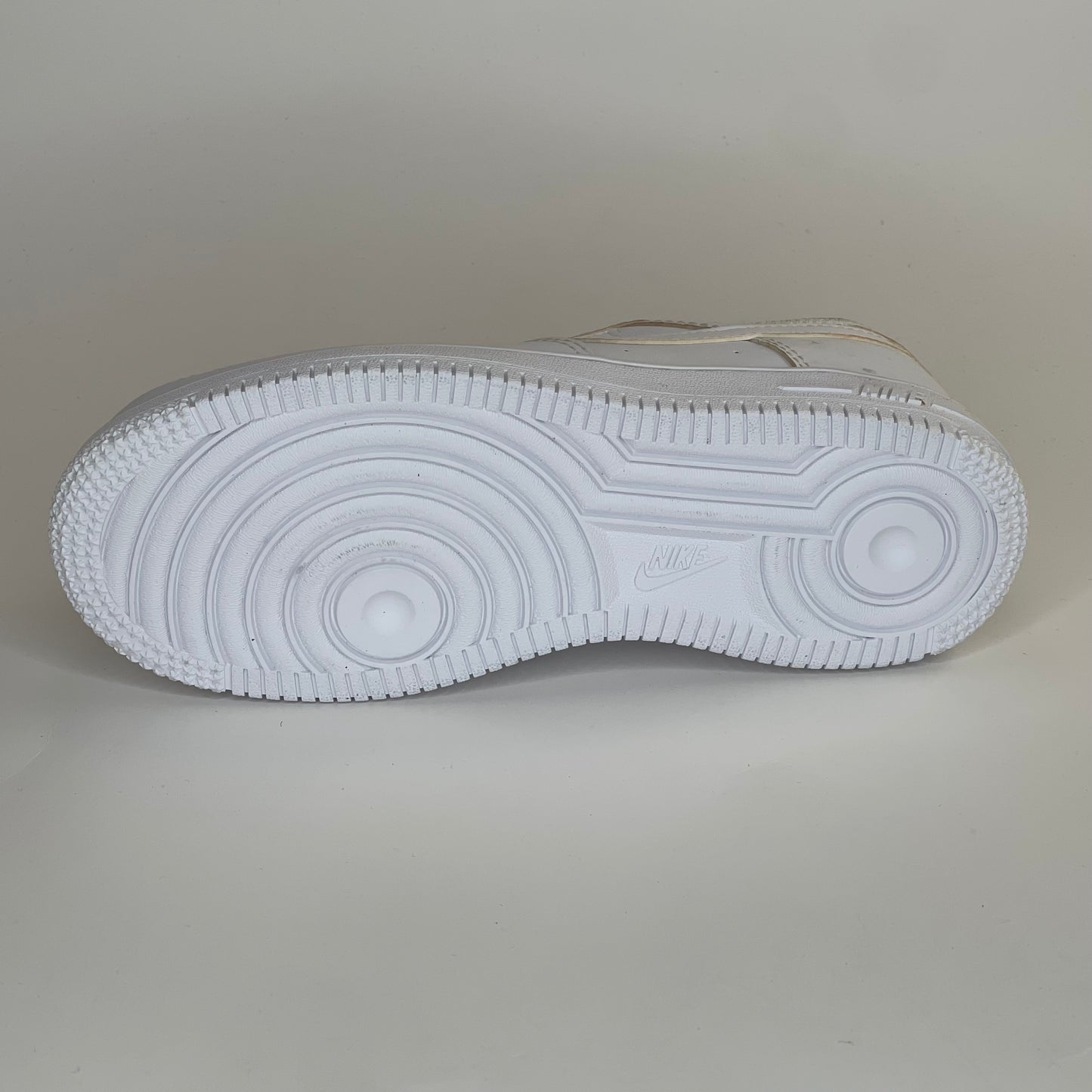 Air Force 1 Low “Triple White” (PS) Pre-Owned