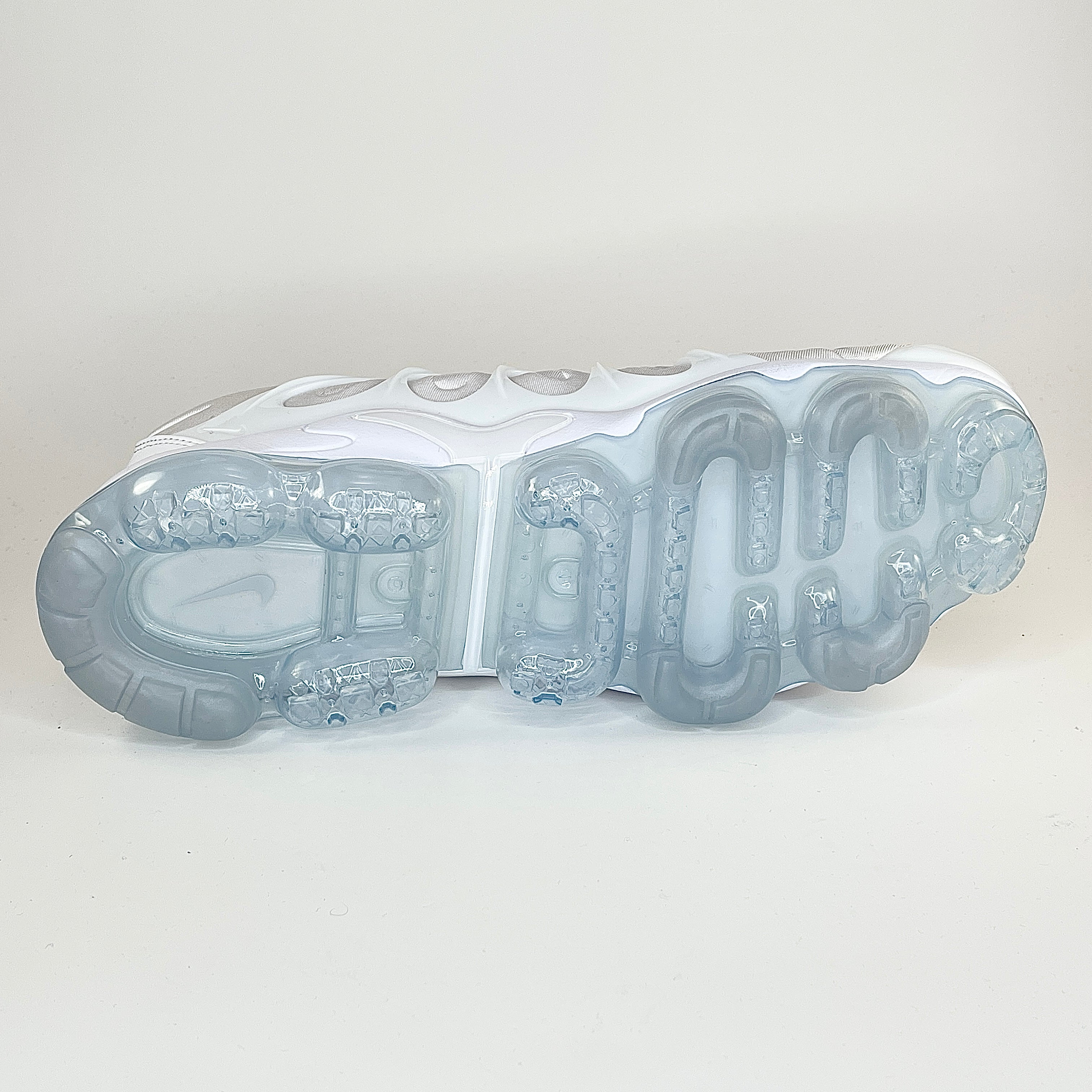 Nike vapormax clearance plus clear bottom