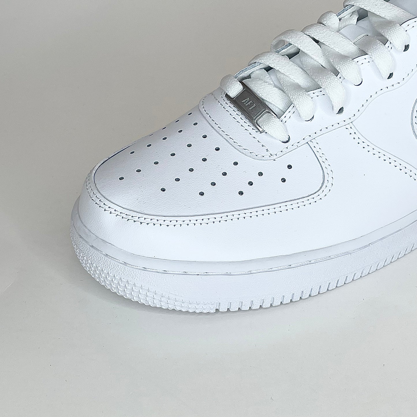 Air Force 1 Low '07 “White” (M) Pre-Owned/Damaged